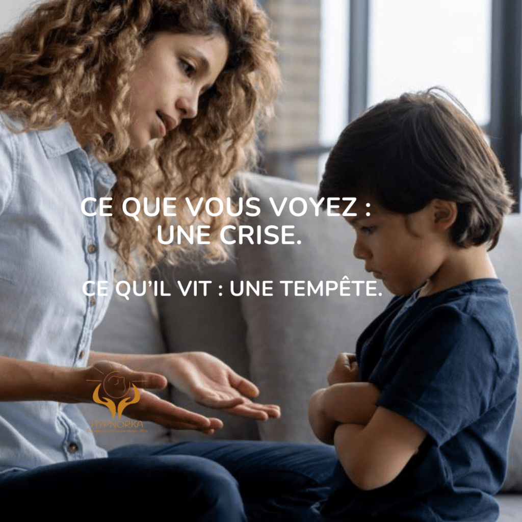 mère rassurant son enfant anxieux dans un environnement calme